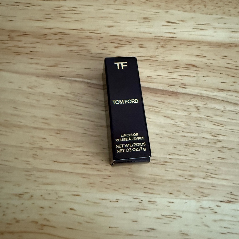 Tom Ford Mini Scarlet Lipstick - Picture 3 of 5
